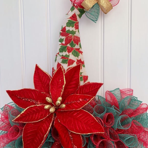 Deco mesh Christmas poinsettia elf hat wreath